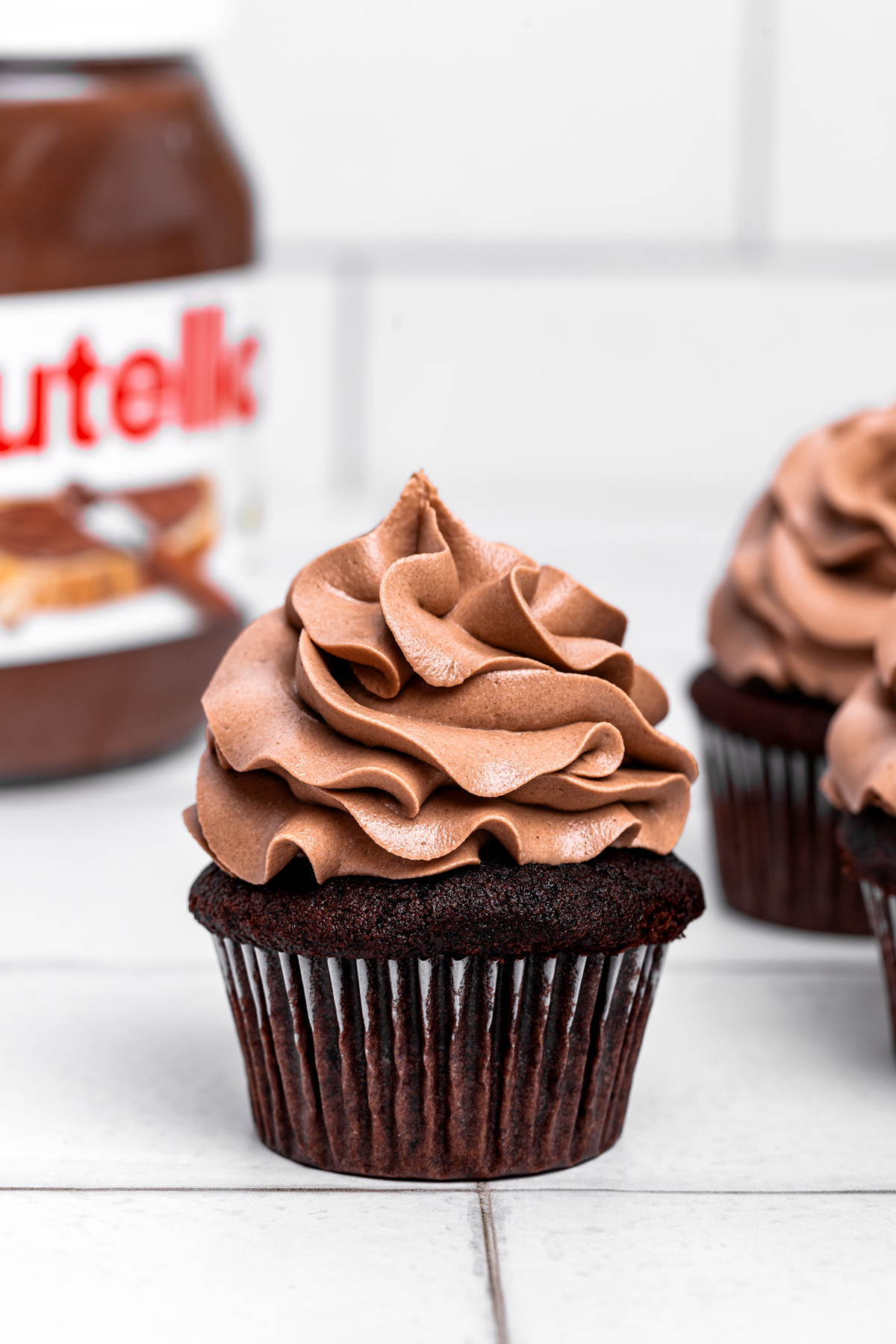 cupcakes with nutella buttercream frosting swirls